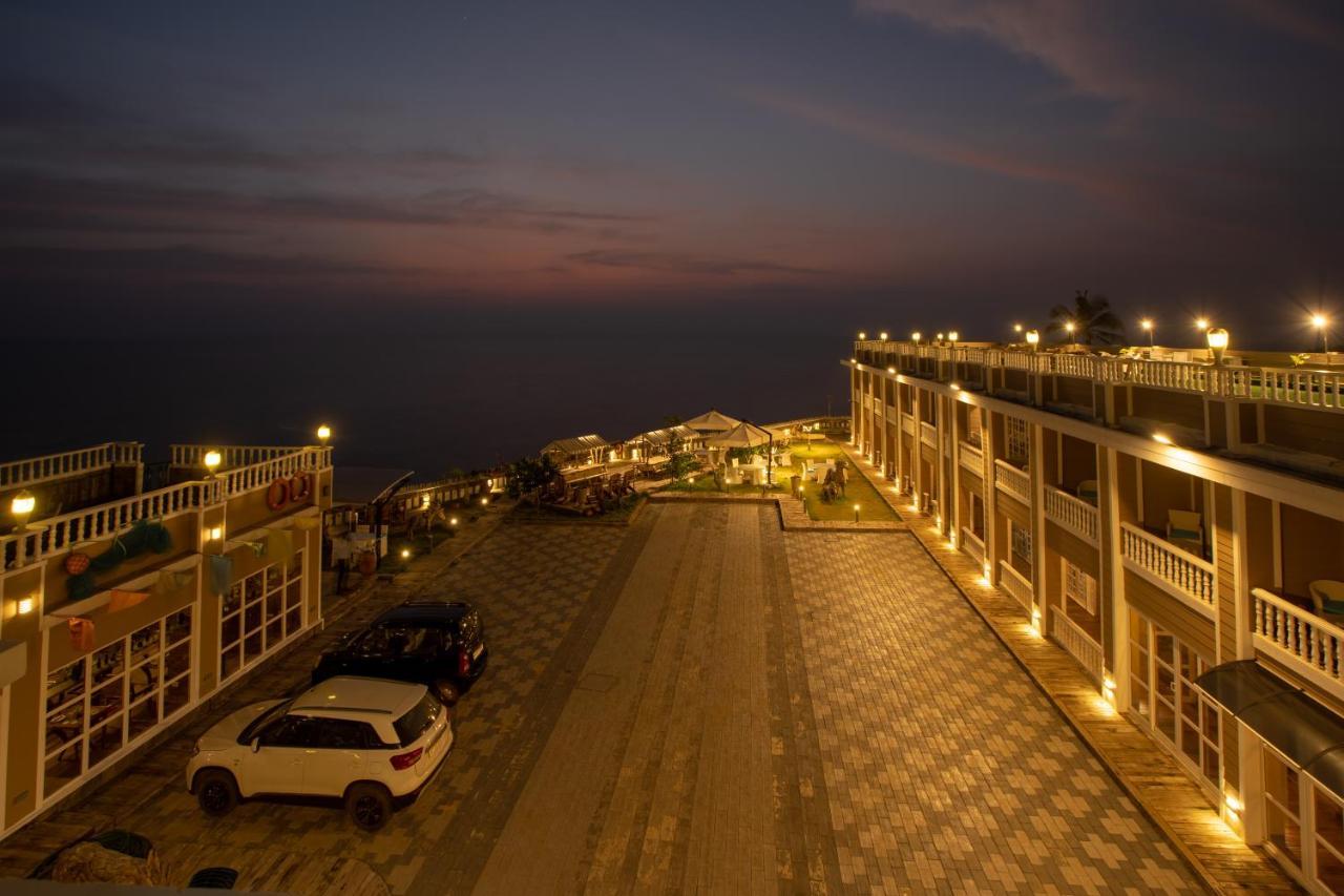 State Beach Resort And Spa Каннур Екстер'єр фото