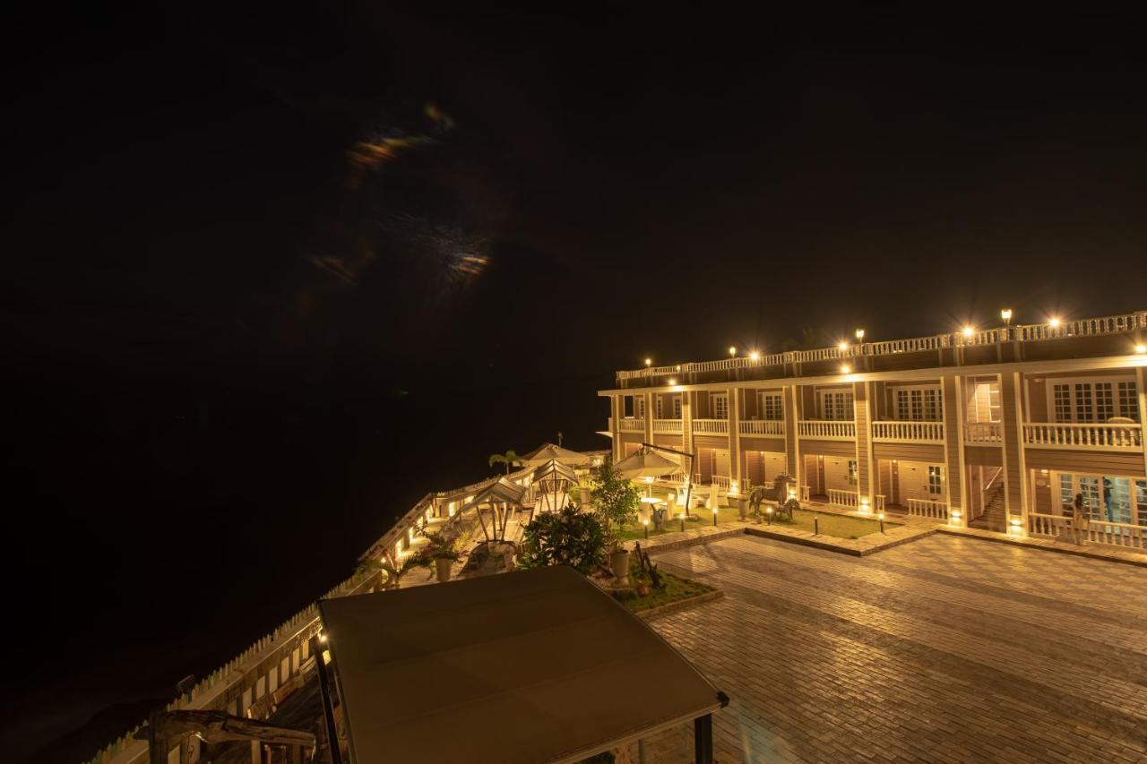 State Beach Resort And Spa Каннур Екстер'єр фото